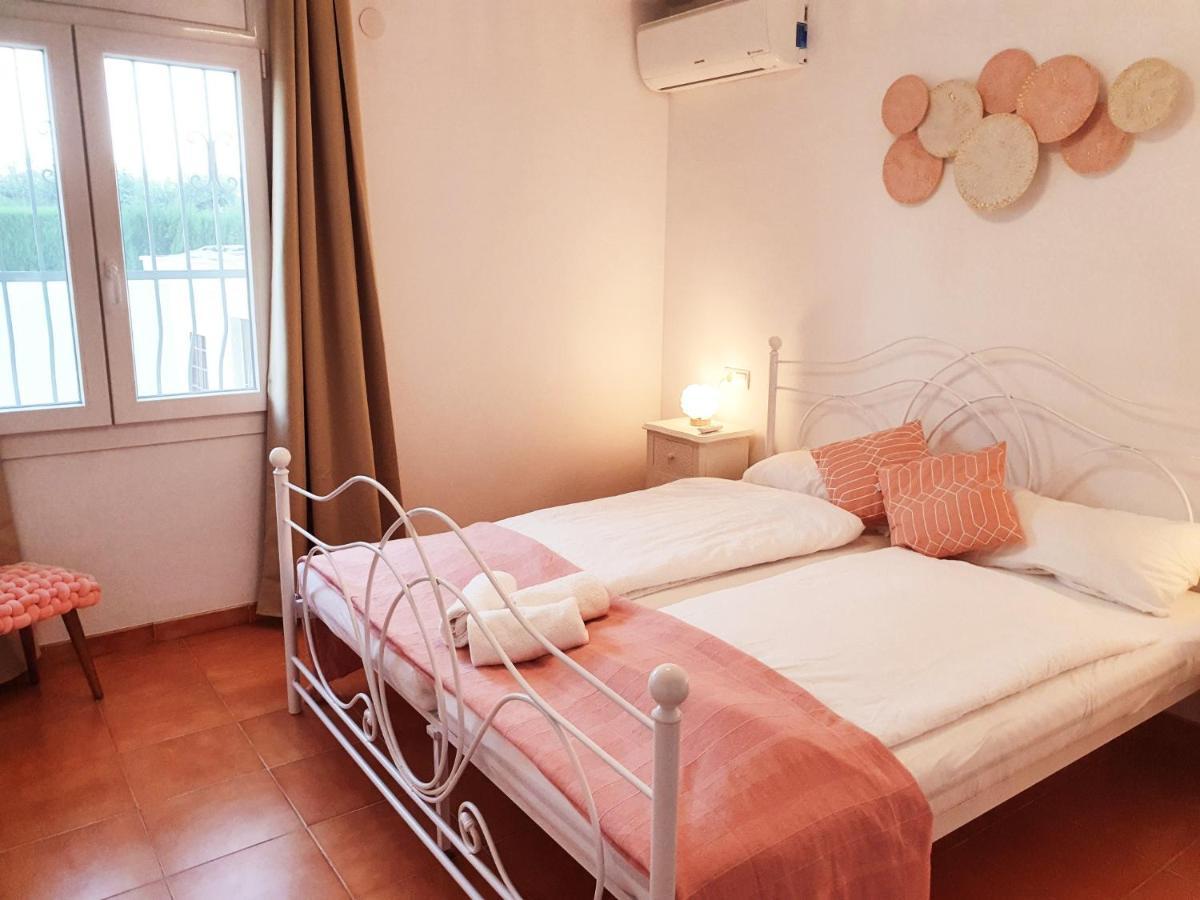 New Holiday House "Casa Mialina" With Private Pool, 300M To Beach Cambrils Exterior foto